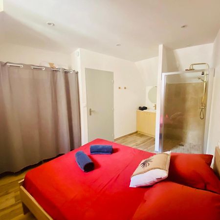 Les Appartements Du Vieux Poussan エクステリア 写真