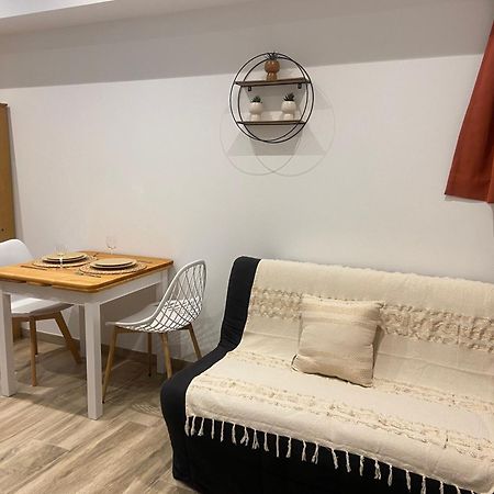 Les Appartements Du Vieux Poussan エクステリア 写真