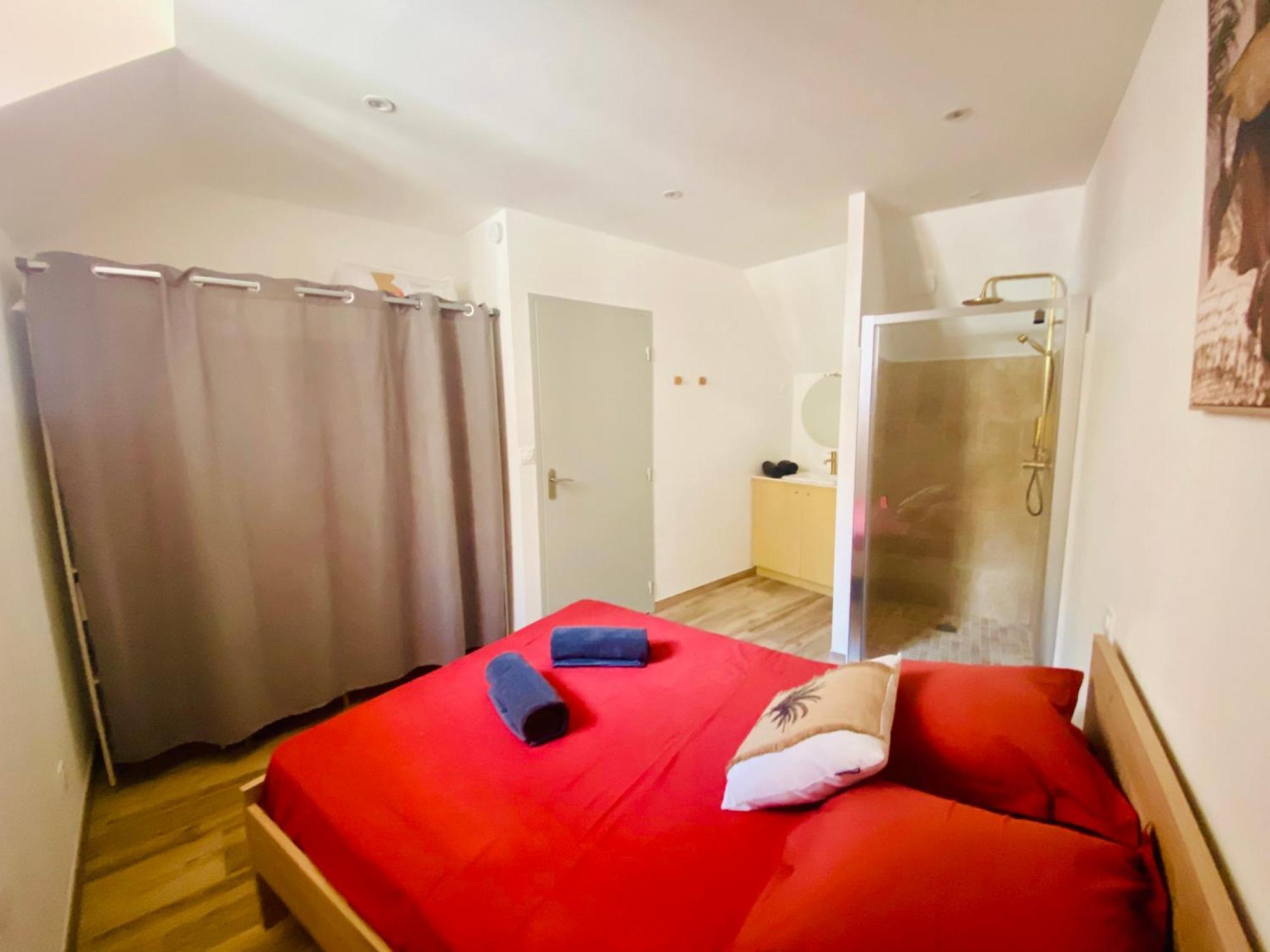 Les Appartements Du Vieux Poussan エクステリア 写真